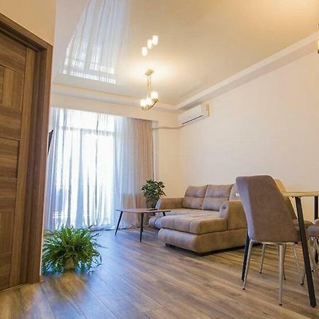 Tikas Home Апартаменты Tbilisi Ngoại thất bức ảnh